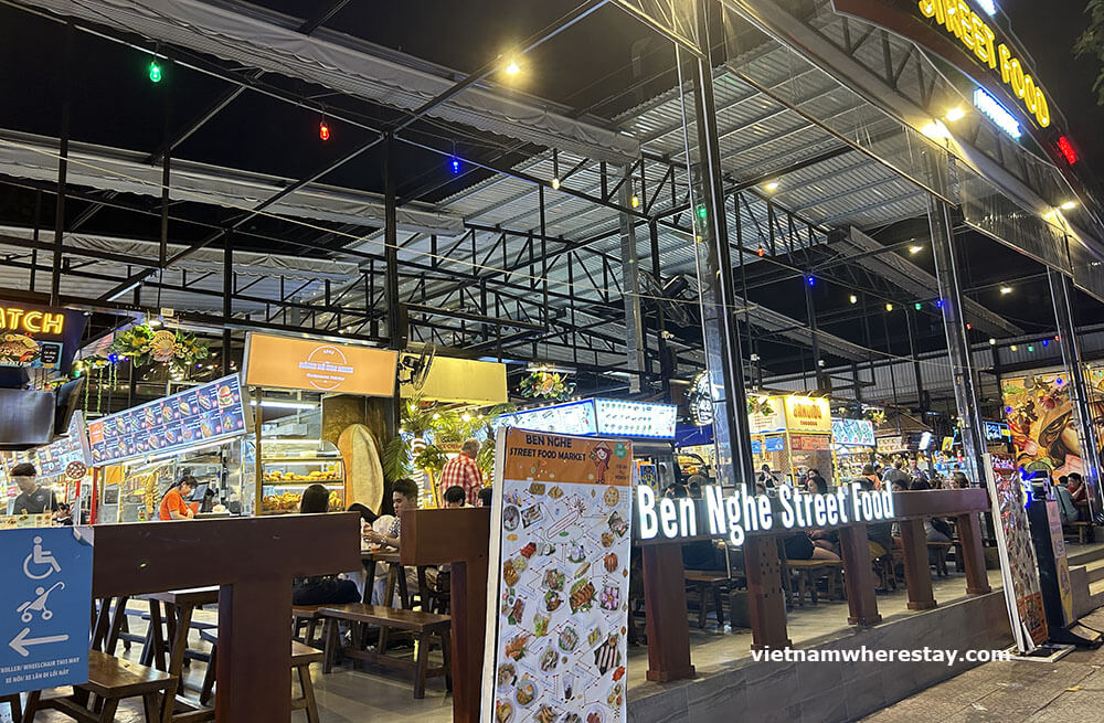 Ben Nghe street Food market