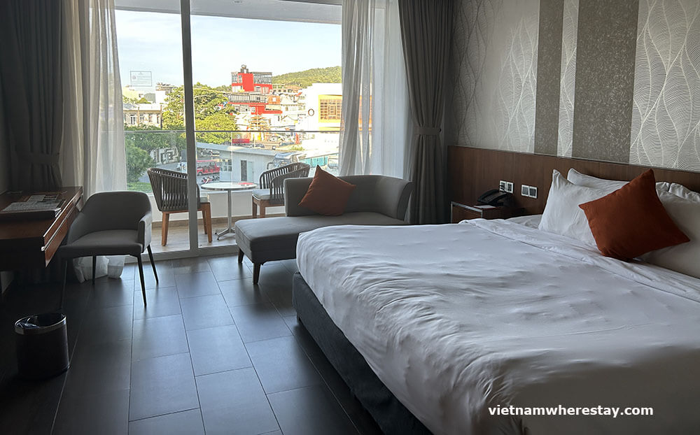 My room with city views at Seashells PQ