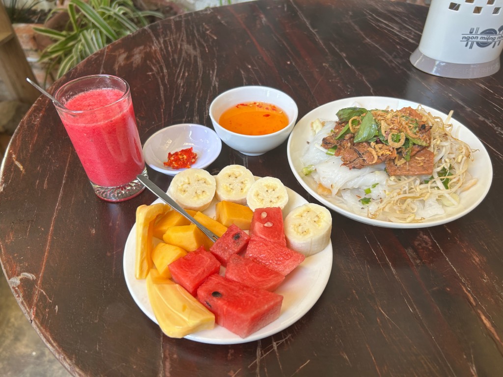 Breakfast at Kadupul