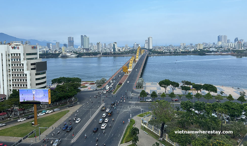 Han River and Dragon Bridge