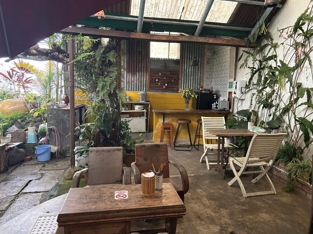 Garden at Kadupul