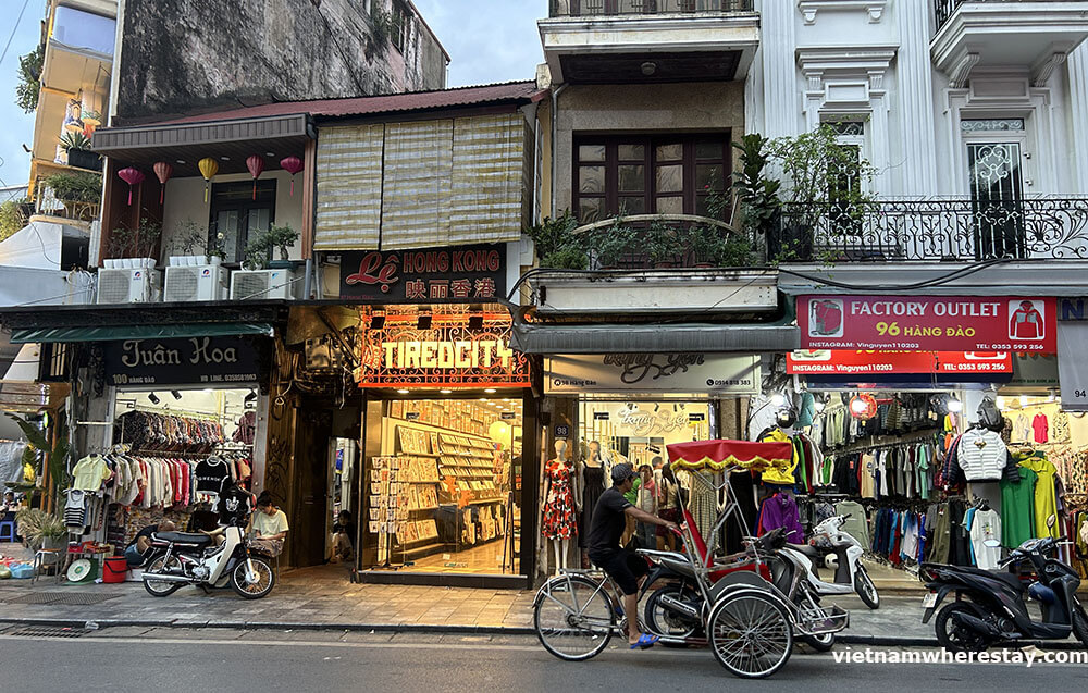 Old Quarter Hang Dao Street