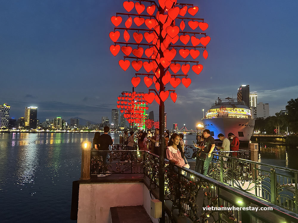 Love Bridge at night