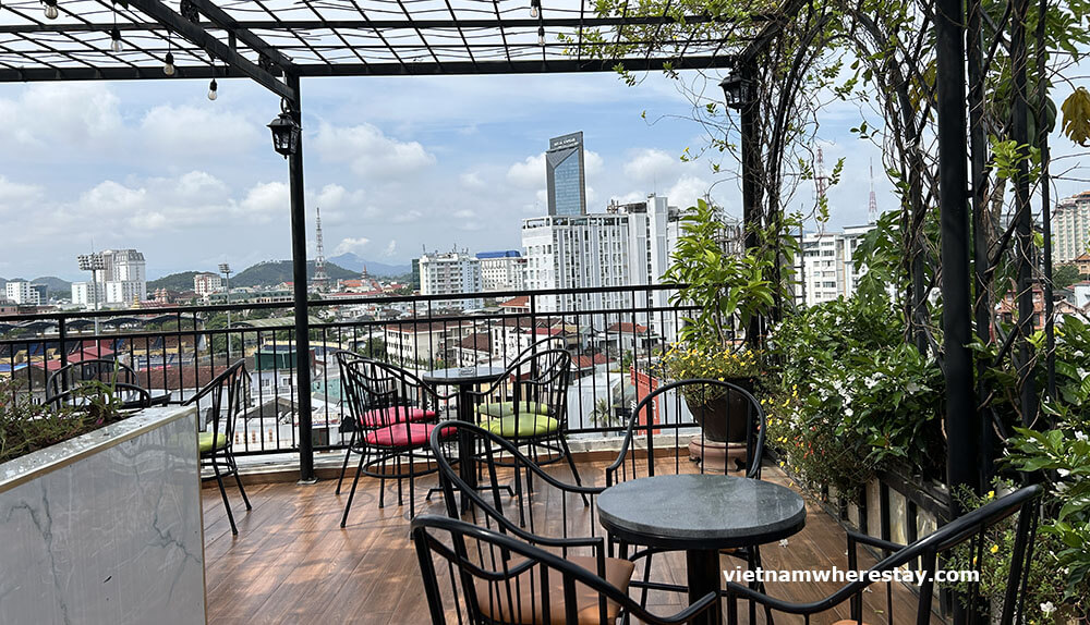 Rooftop area at Jade Scene hotel