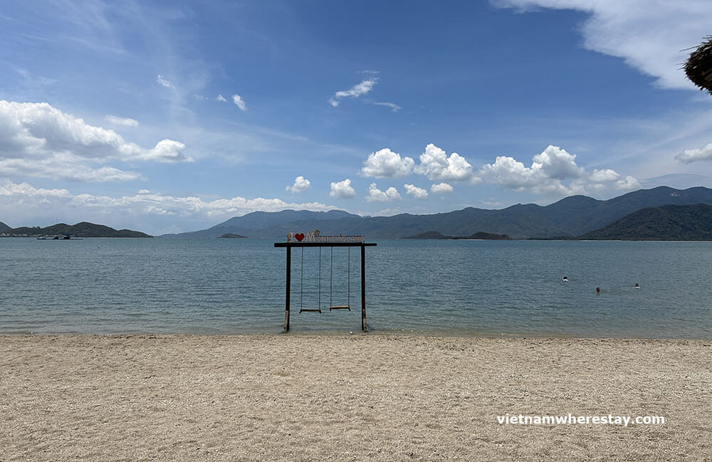 Beach on Monkey island