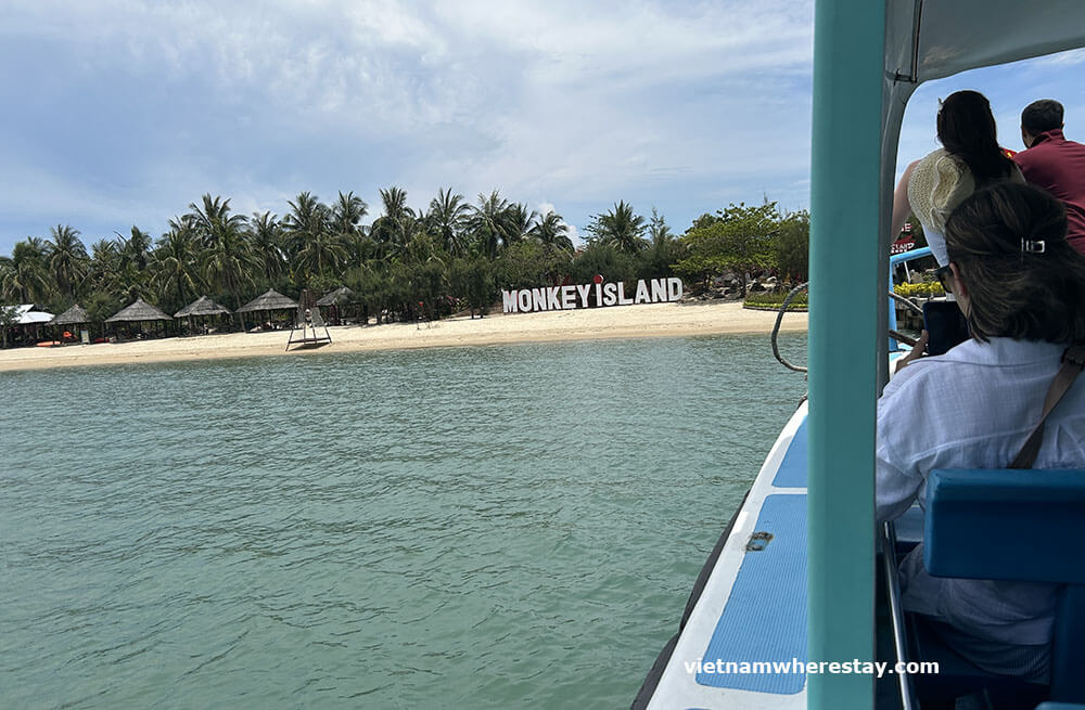 Boat to Monkey island