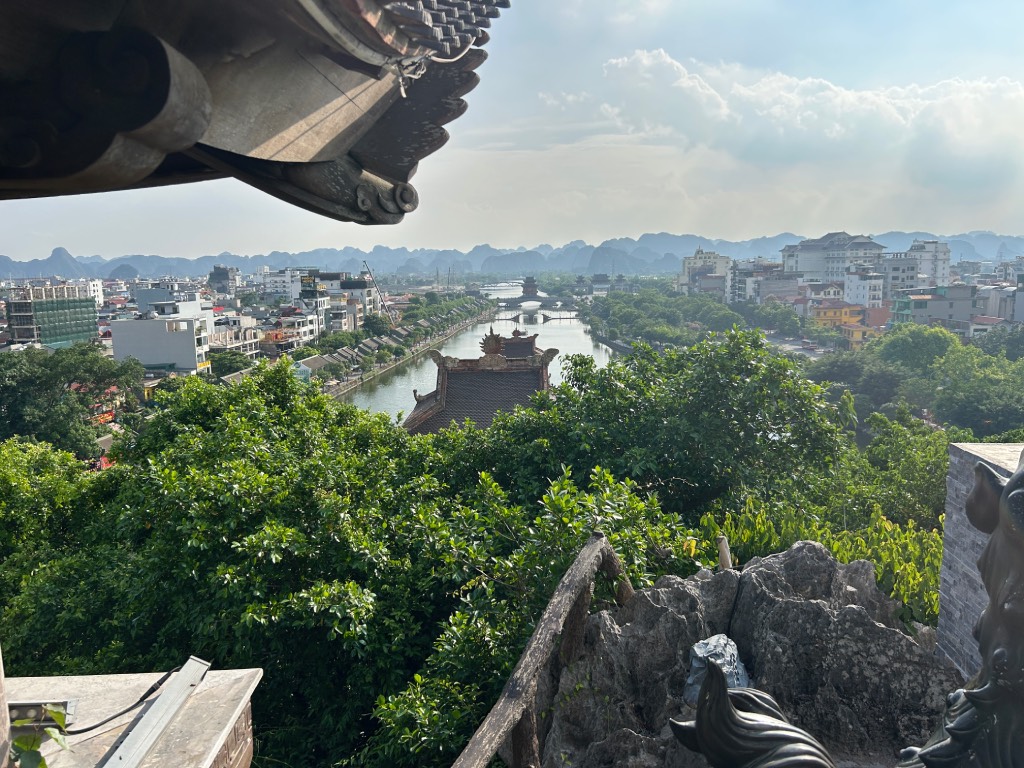 Hoa Lu Old Town city center