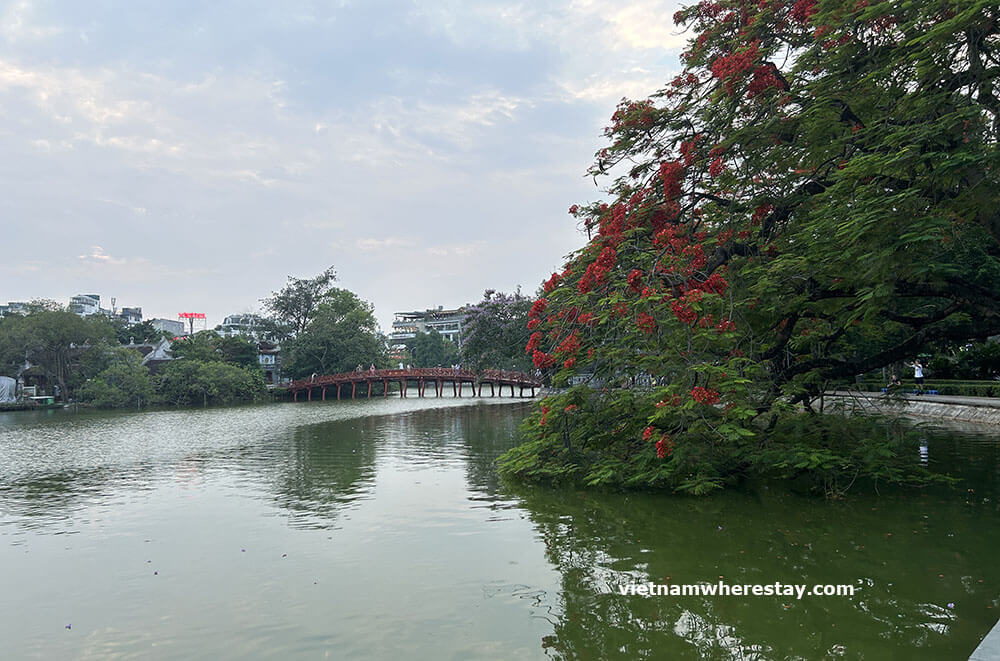 Hoan Kiem Lake