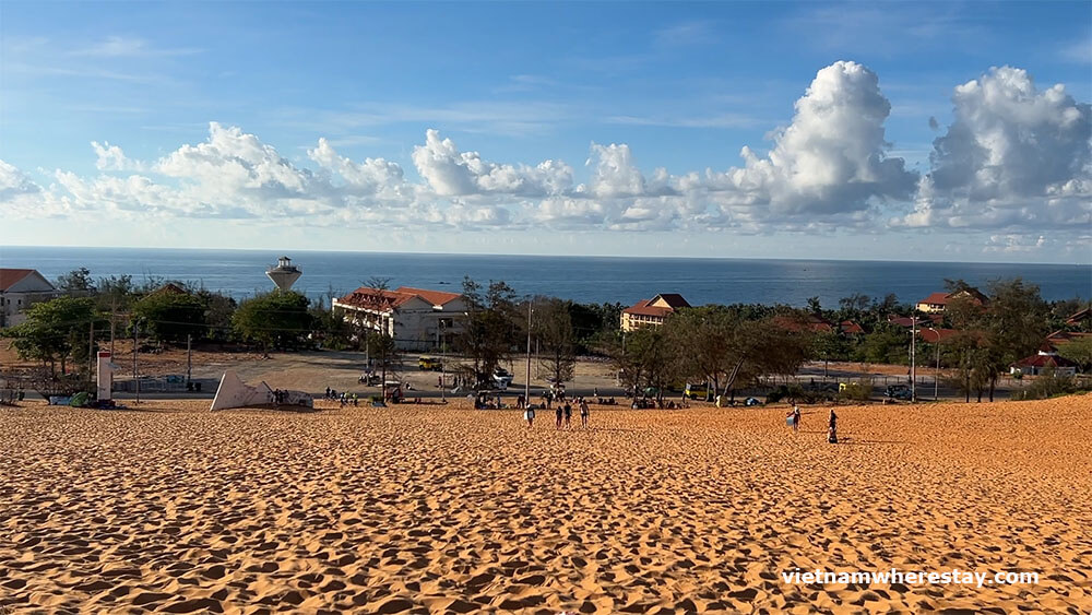Mui Ne red sand dunes