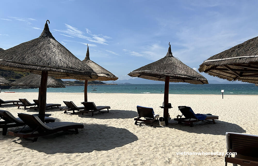 Beach on Hon Tre island