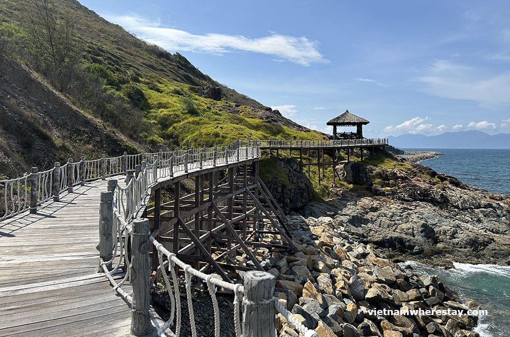 Ocean Road at Vinpearl