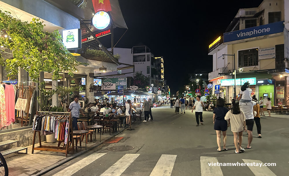 Walking street Hue city center