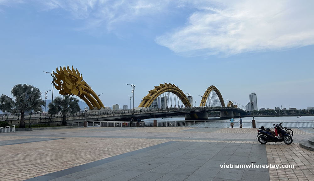 Han River and Dragon bridge