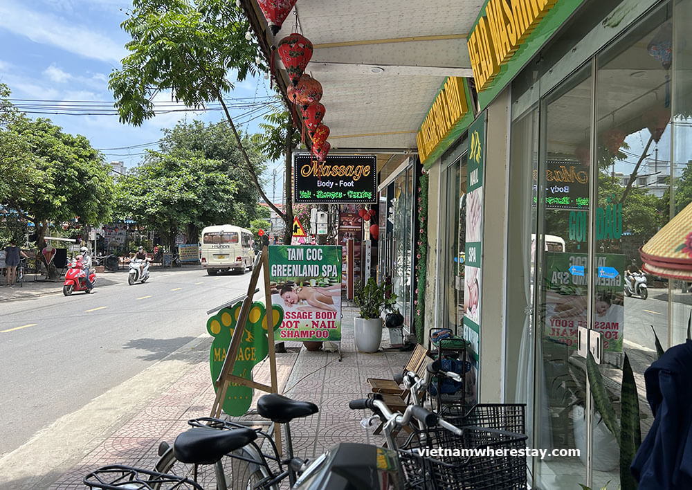 Shops in Tam Coc
