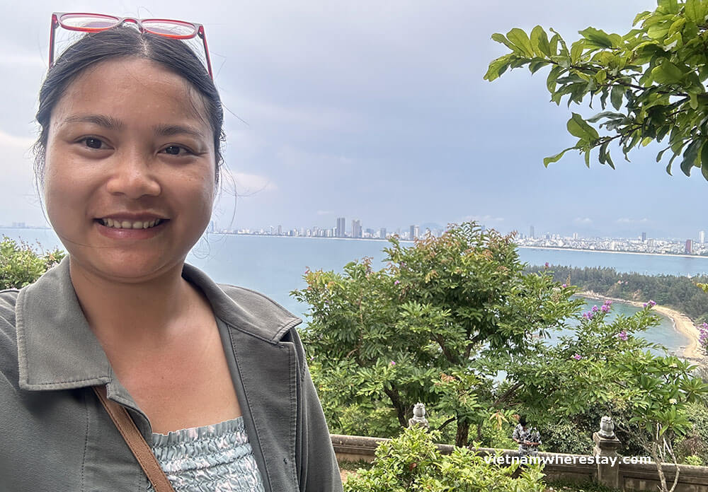 Me Linh Ung Pagoda on Son Tra peninsula