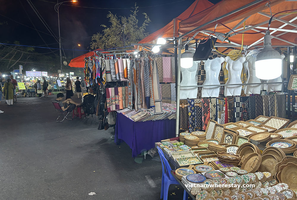 Son Tra night market