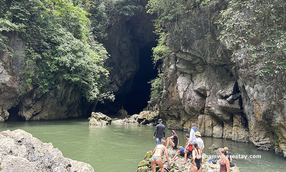 Tham Lin Cave