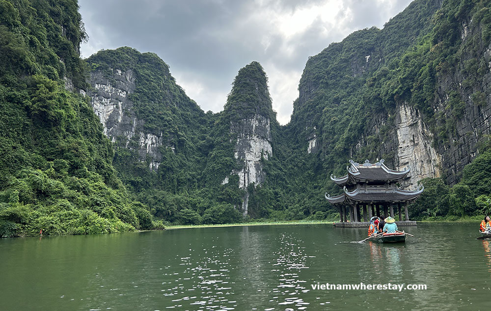 Trang An Boat tour