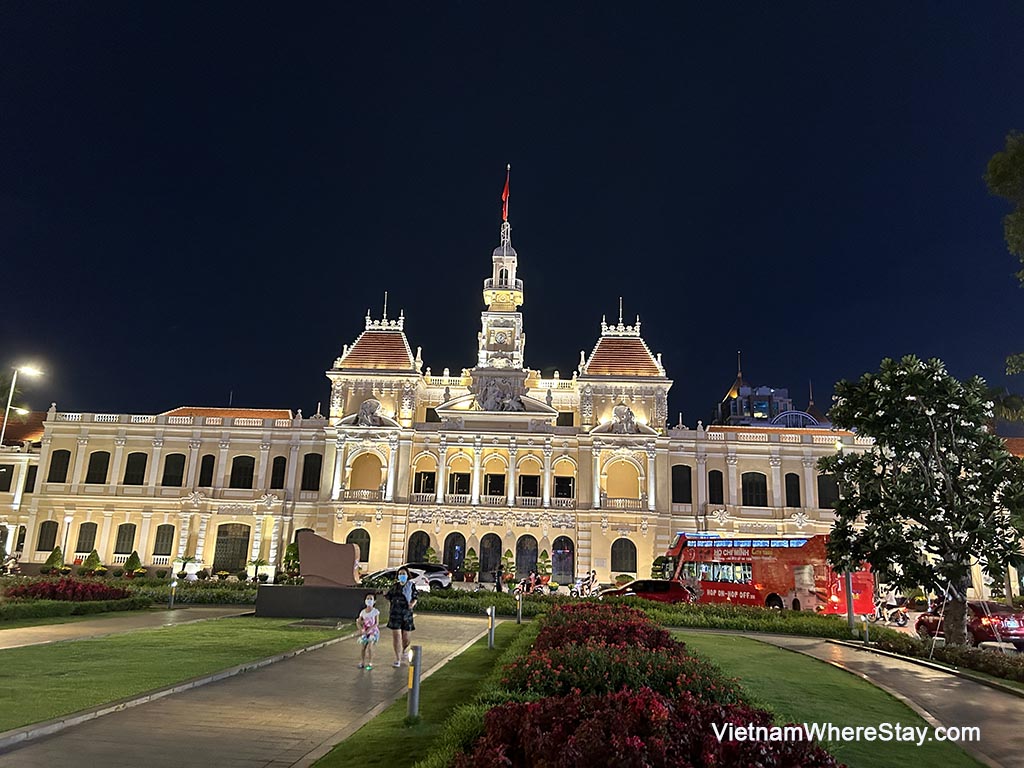 City Hall HCMC at night