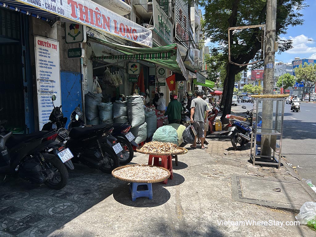 Hai Thuong Lan Ong street