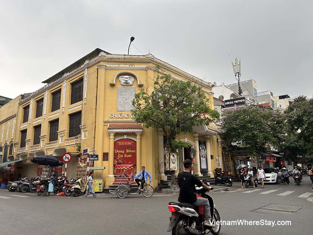 Hang Bac street