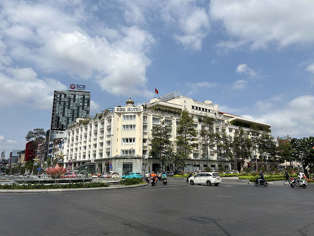 Lotus Fountain Nguyen Hue Street