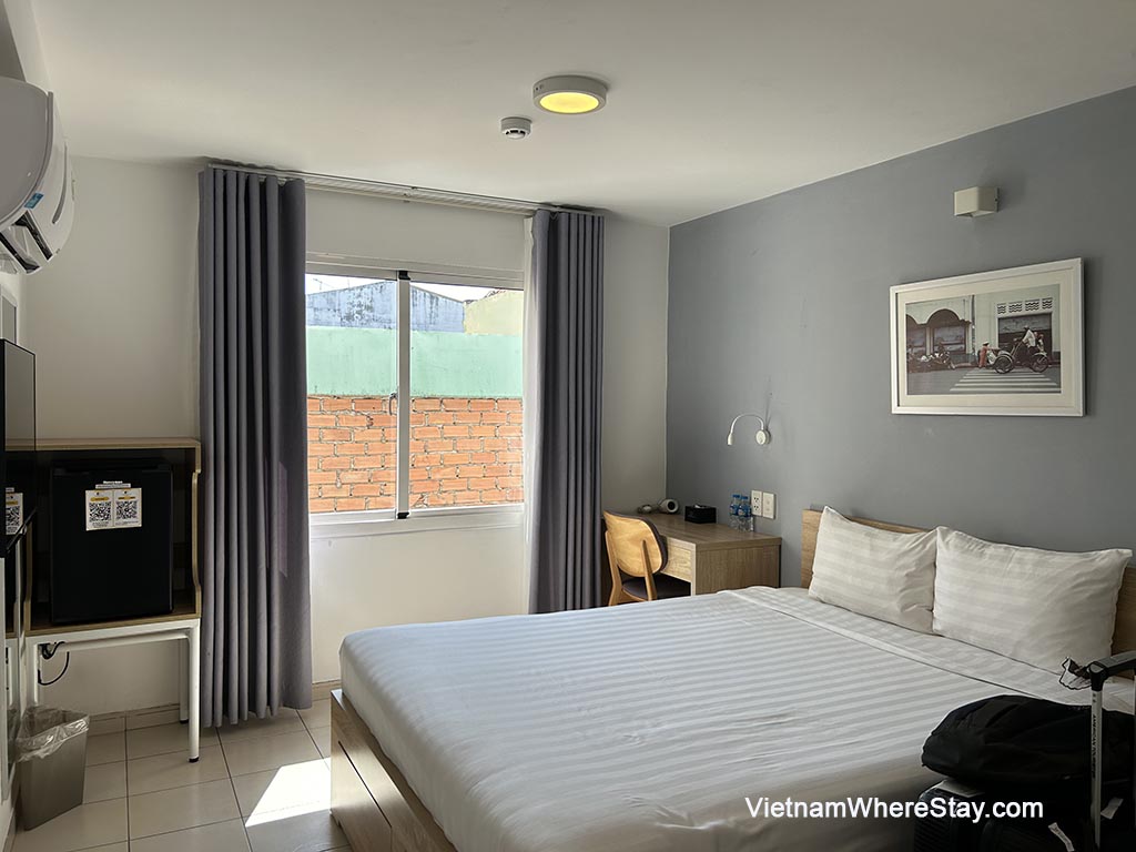 My room at Common Inn