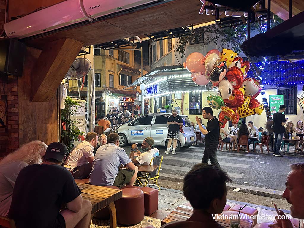 Ta Hien Beer street at night