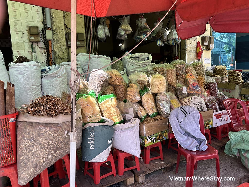 traditional medicine Chinatown HCMC
