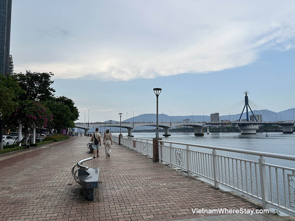 Han River bridge Da Nang