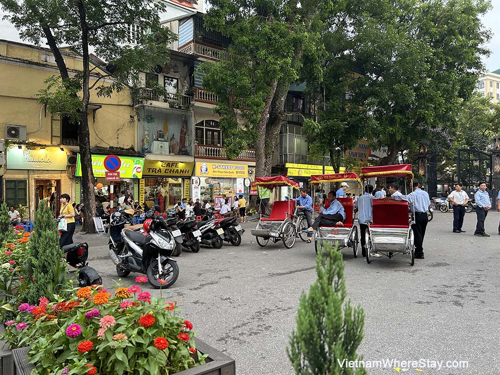 Square on Hanoi big church