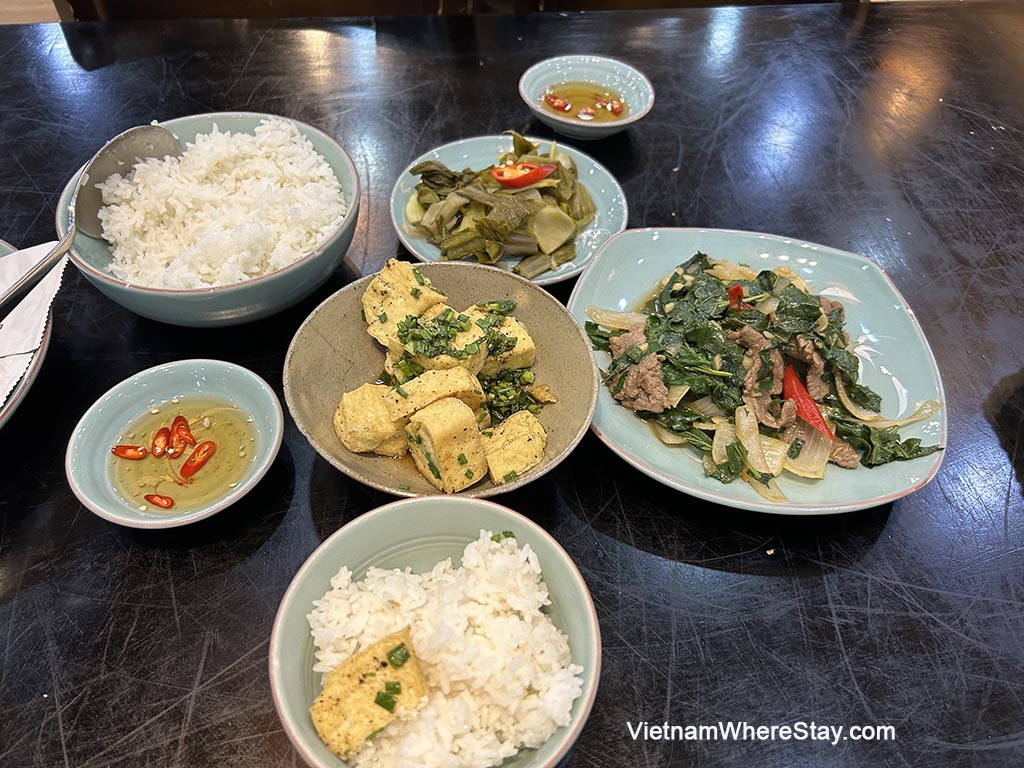 Traditional Vietnamese meal