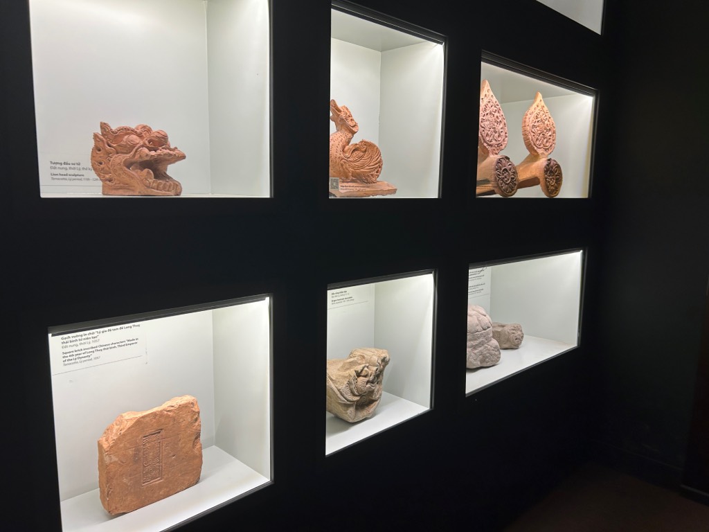Artefacts from Ly Dynasty