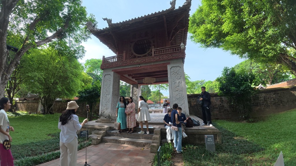 Khue Van Cac