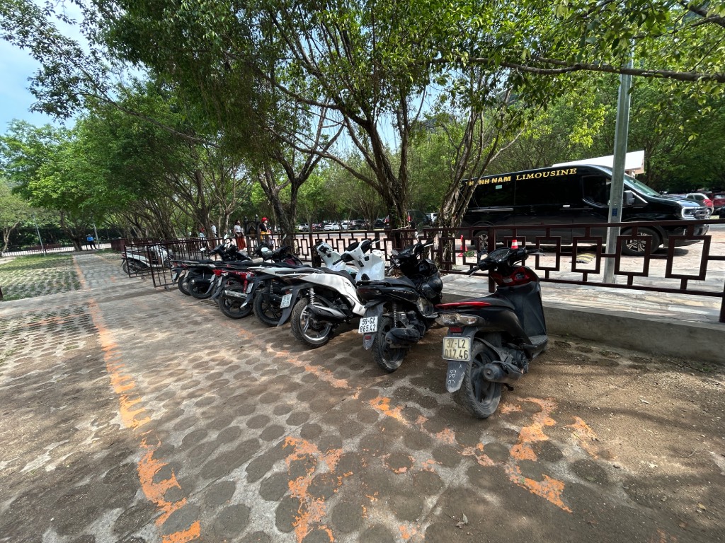 Parking space at Trang An
