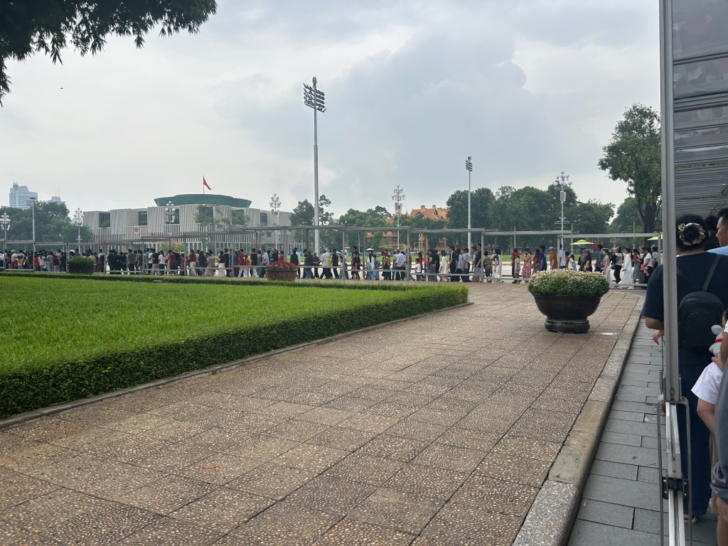 Queue at HCM Mausoleum