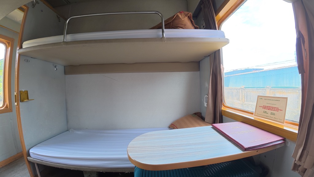 train Ninh Binh to Hanoi