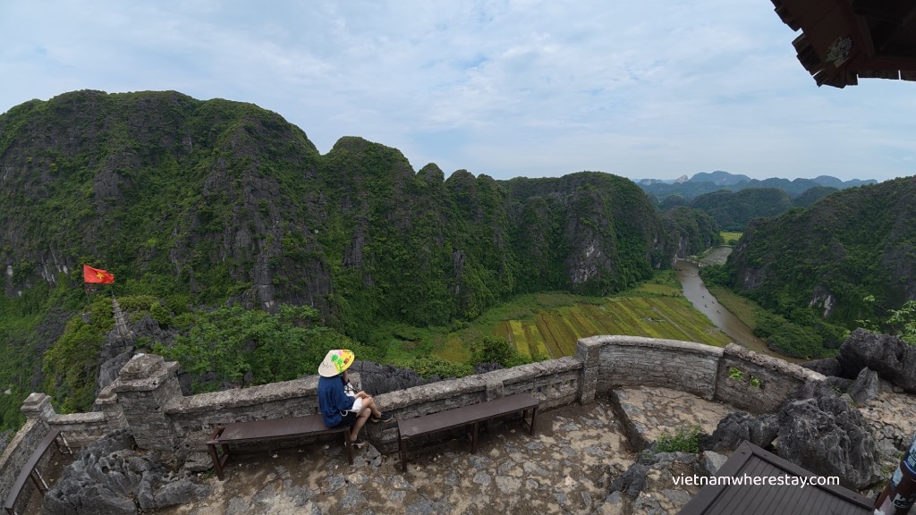 The 2nd viewpoint at Mua Cave