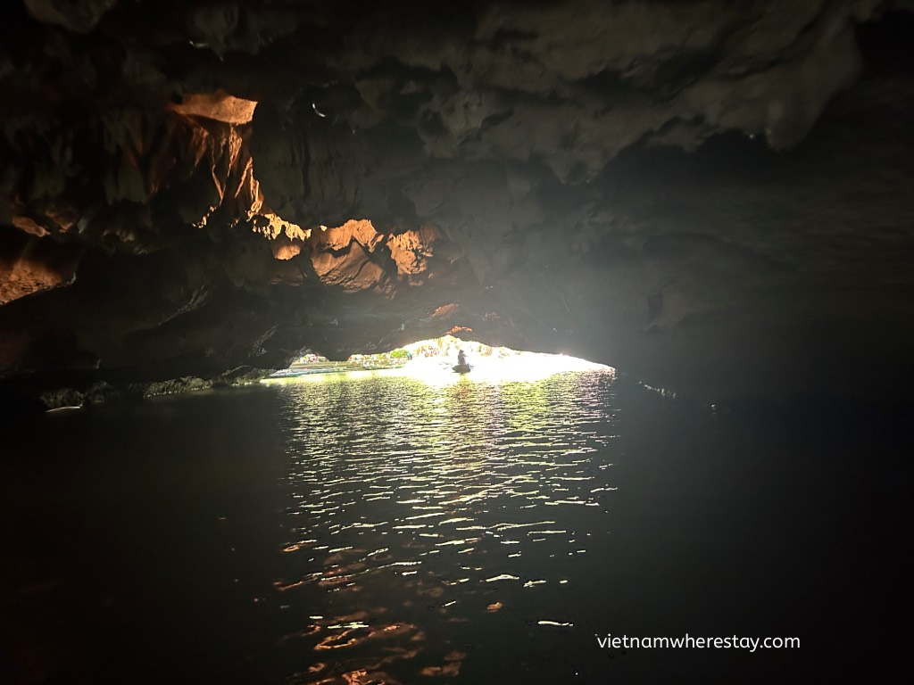 Inside Ba Cave Tam Coc