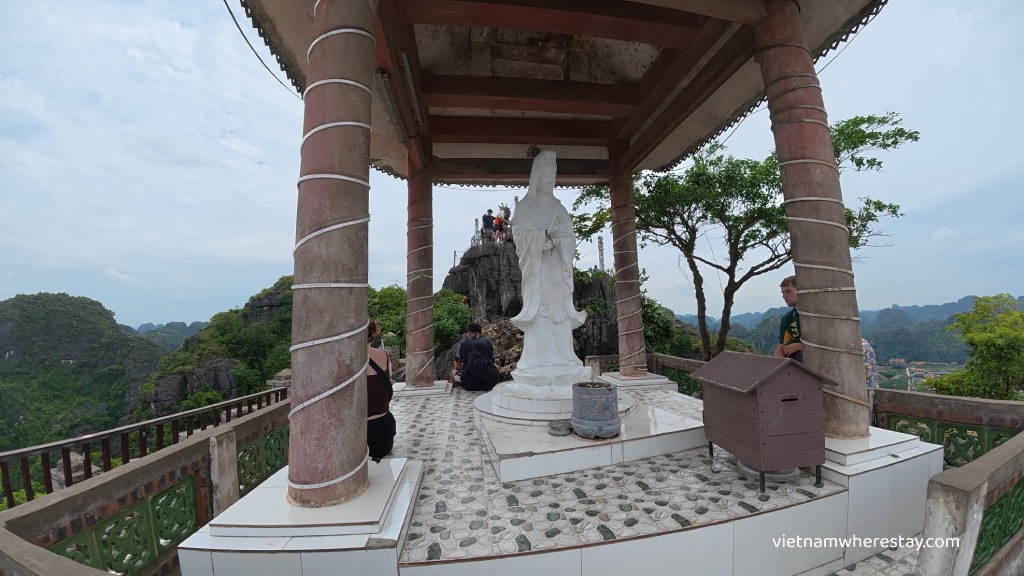 White Budda Viewpoint at Mua Cave