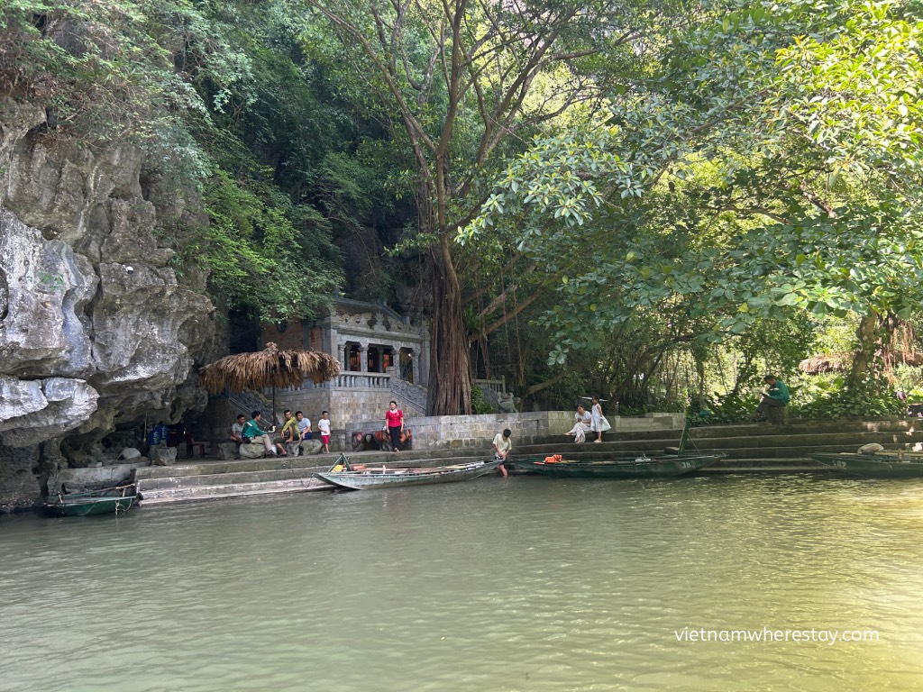 Quy Minh temple