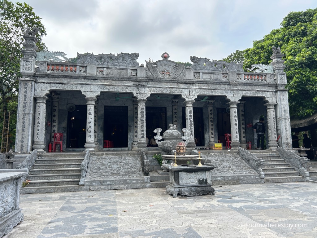 Thai Vi Temple Tam Coc